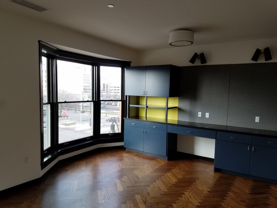 Foto principal - 6568 Woodward Ave
