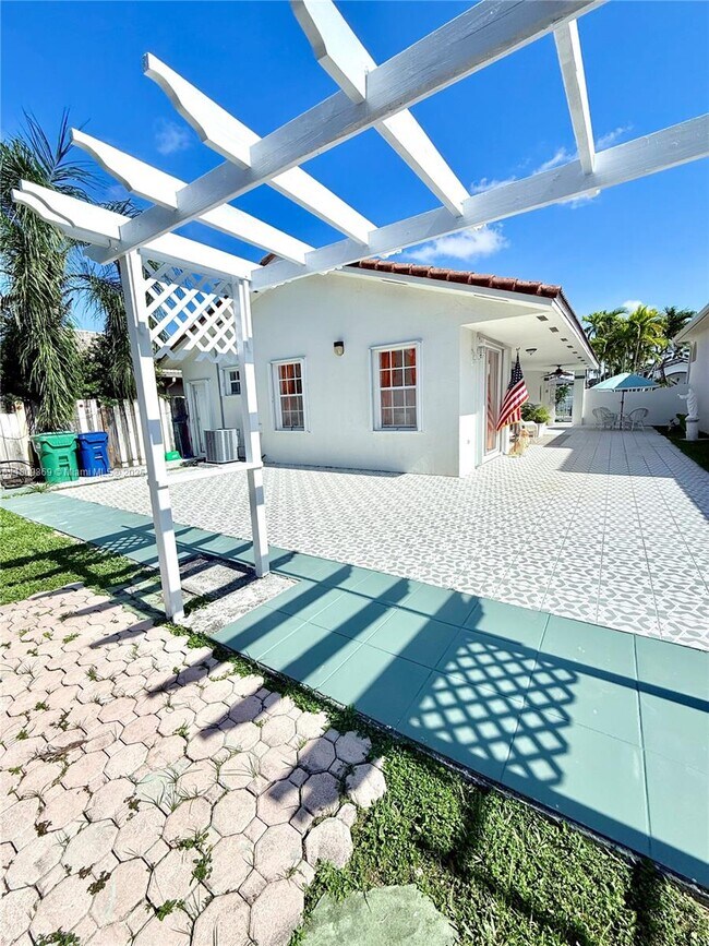 Foto del edificio - 14121 SW 168th Ln