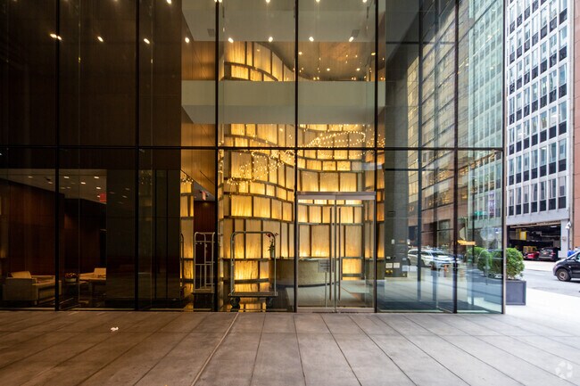 Building Photo - Plaza 52