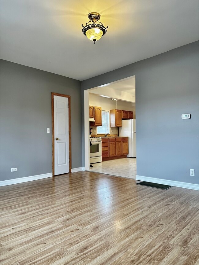 Building Photo - 1407 N 24th Ave
