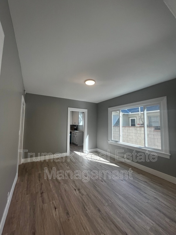 Foto del edificio - 1349 Elizabeth St