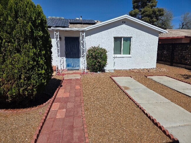 Building Photo - 2619 E 21st St