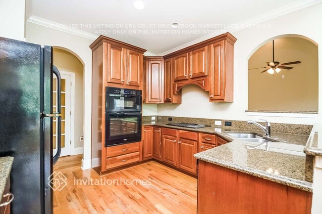 Building Photo - 115 Brookview Pl