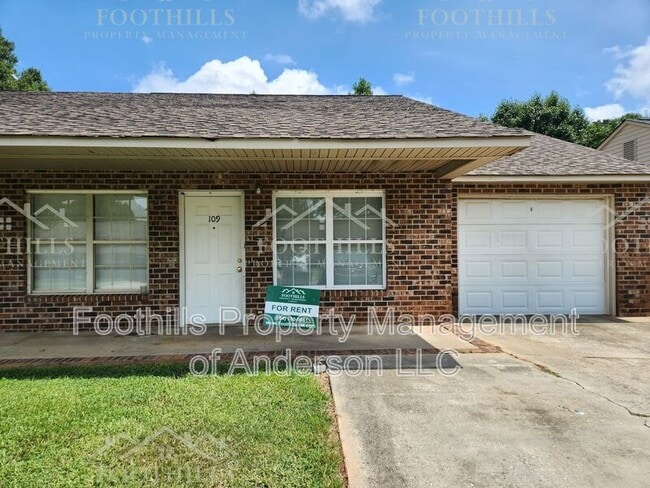 Building Photo - 109 Premier Ct
