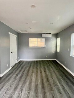 Foto del edificio - 1825 S Van Ness Ave