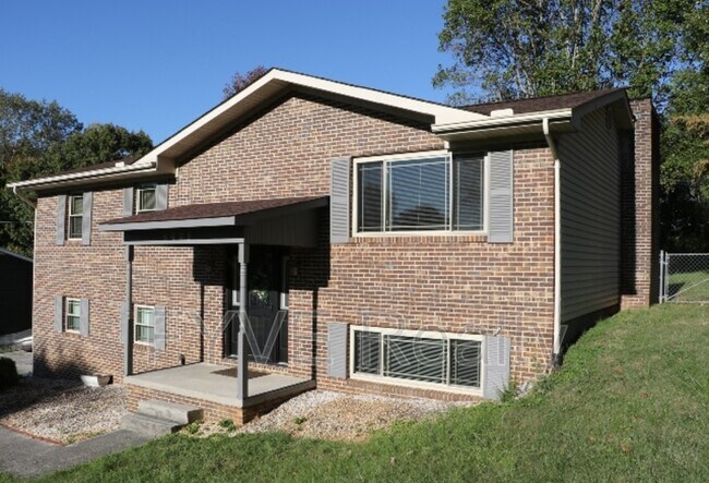 Building Photo - 6408 Luger Rd