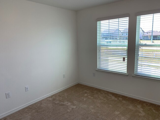 Foto del edificio - Spacious 4 Bedroom House - Oakland Trails