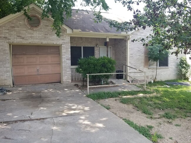 Building Photo - 5404 Garden View Cove