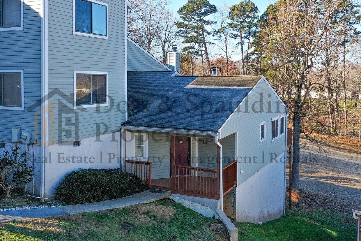 Foto principal - 3624 Heathrow Dr