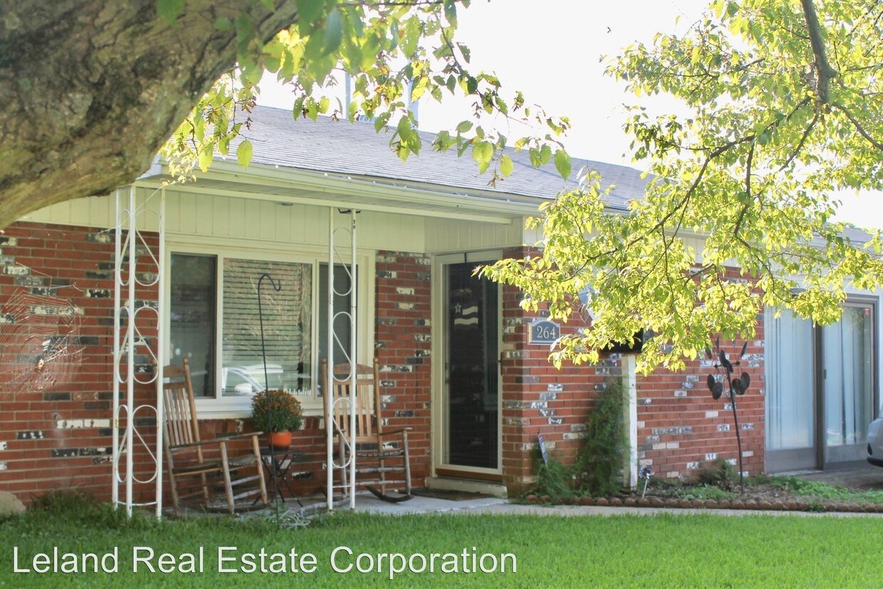 Primary Photo - 3 br, 2 bath House - 264 Capot Road