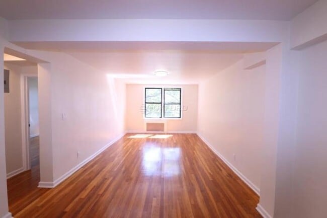 1 bedroom in ELMHURST NY 11373 - 1 bedroom in ELMHURST NY 11373 Apartment