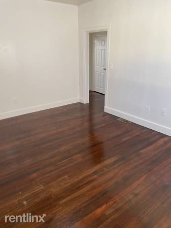 Building Photo - 2 br, 1 bath 4plex - 2126 35th Ave #3