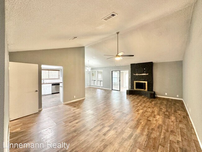 Foto del edificio - 3 br, 2 bath House - 4001 Robinhood Drive