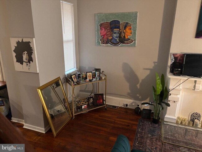 Foto del edificio - 2250 N Lambert St