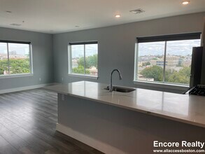 Building Photo - 55 W Fifth St