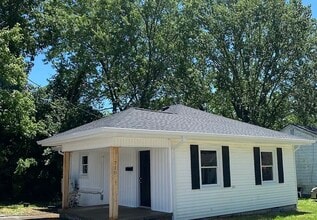 Building Photo - 710 Riverview Dr