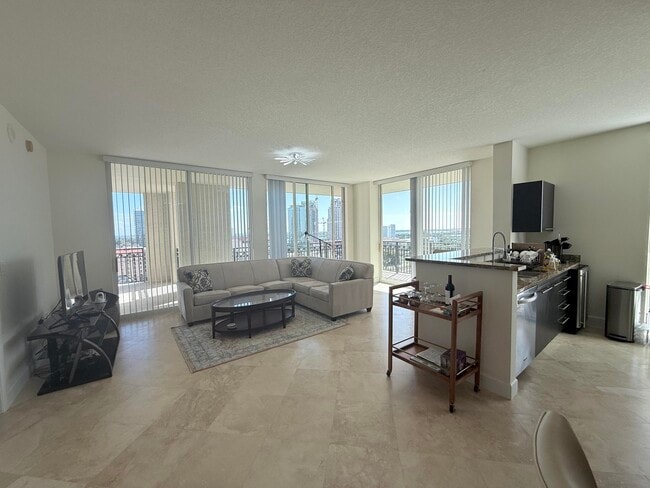 Building Photo - 550 Okeechobee Blvd
