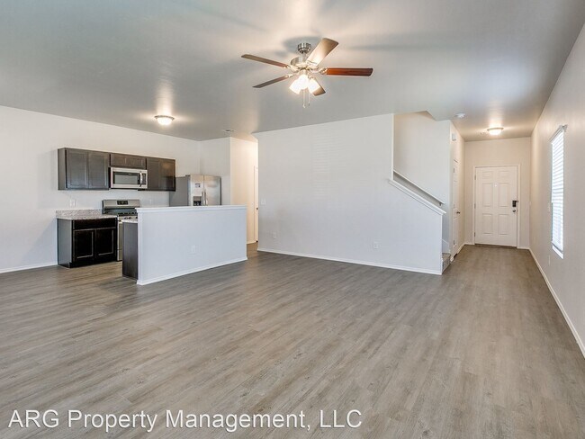 Building Photo - 4 br, 2.5 bath House - 9501 Black Tail Circle