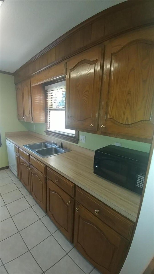 Foto del edificio - 122 Amberwood Dr