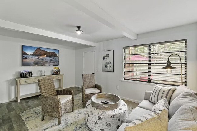 Building Photo - 400 William Hilton Pkwy