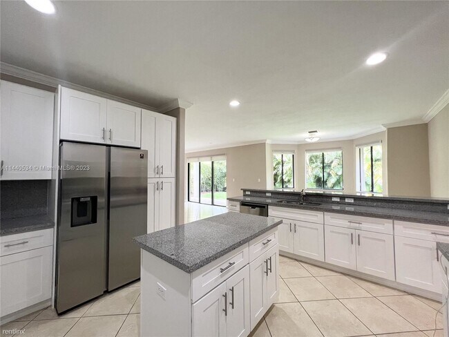Building Photo - 5 br, 4 bath House - 7531 SW 191st St # 0