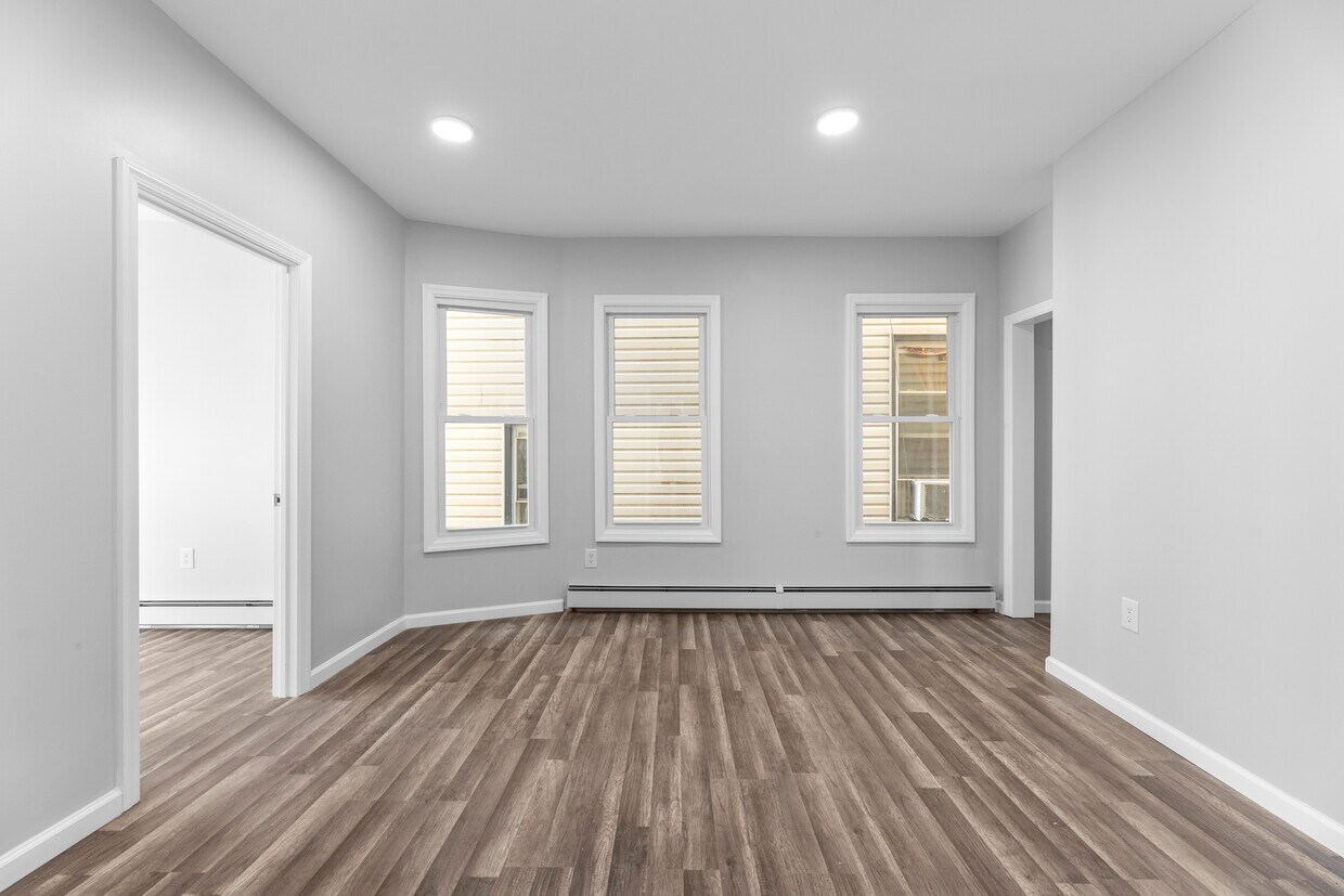 Foto principal - 70 Rosa Park Blvd