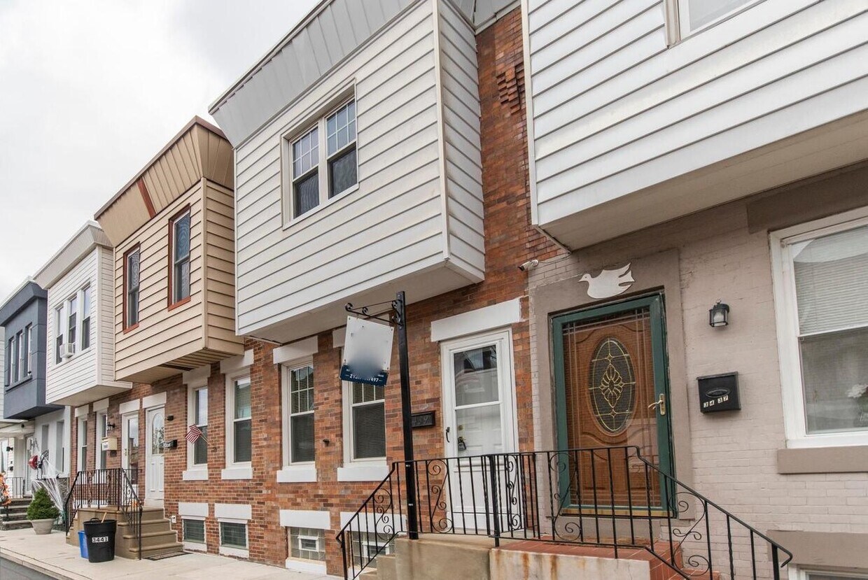 Primary Photo - 3439 Livingston St