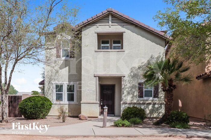 Primary Photo - 2758 N Saramano Ln