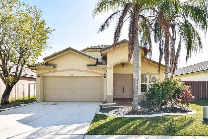 Primary Photo - 241 SW 203rd Ave