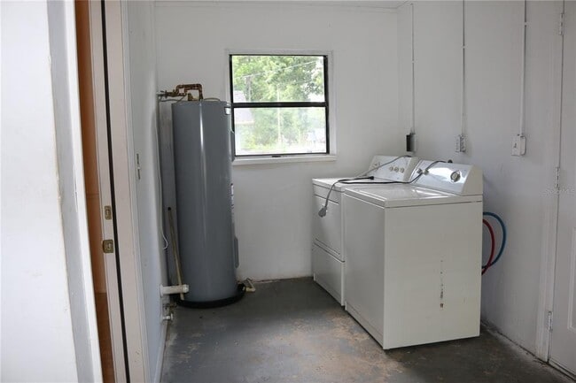 Building Photo - 5980 NW 62nd Ave