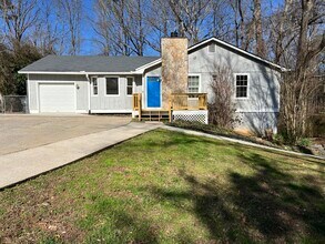 Building Photo - 2502 Wildrose Cir