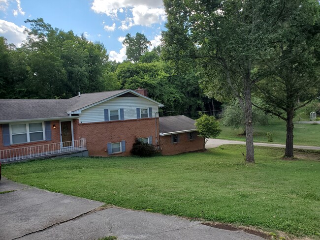 Front of House - 4521 Mellowood Cir