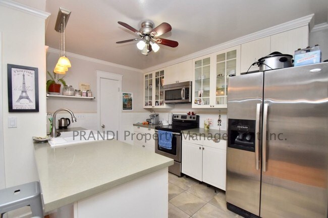 Building Photo - 117B Oliva Ct