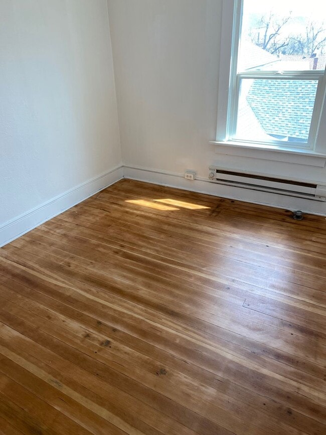 Interior Photo - 629 Main