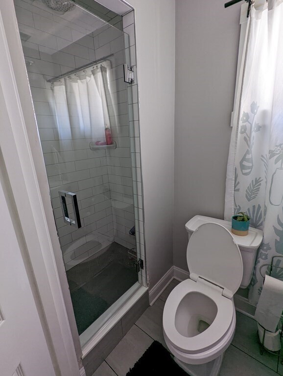 Building Photo - 143 London St