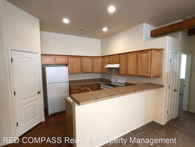 Building Photo - 3 br, 2 bath House - 663 Miranda St. Unit B