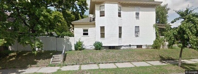 Foto del edificio - $1850 3 bedroom 2 bathroom single family h...