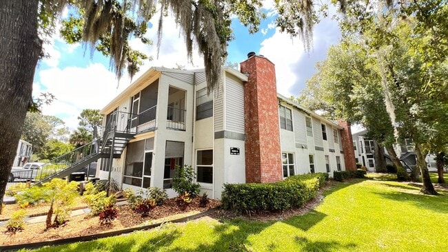 Building Photo - Charming 2-bedroom, 2-bathroom  condo in t...