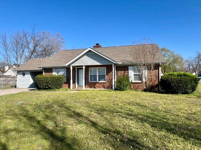 Building Photo - 402 Westgate Blvd