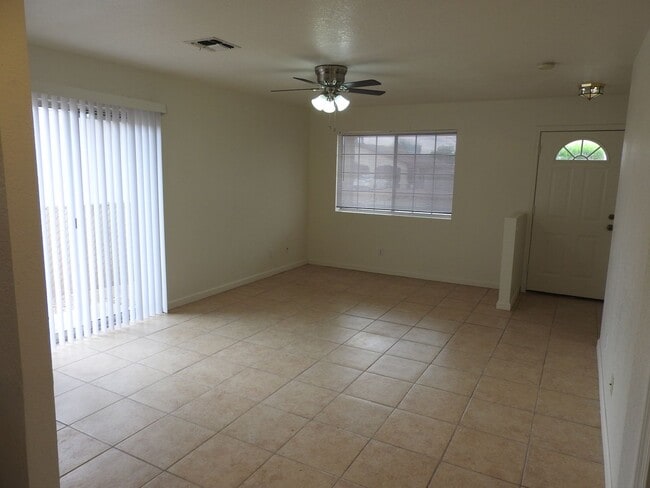 Building Photo - Three bedroom home