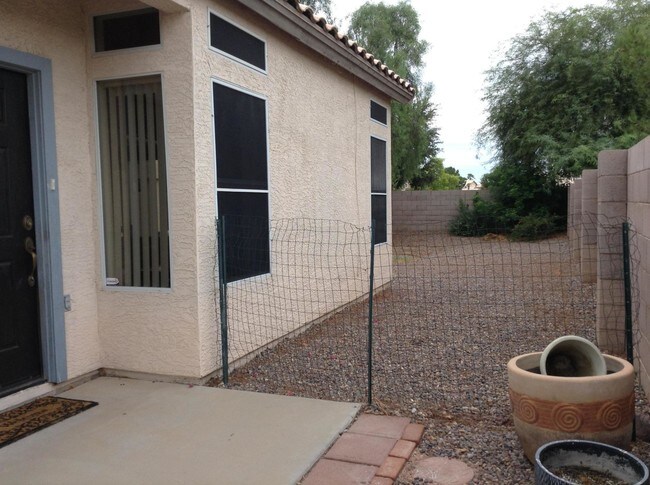 Foto del edificio - 7457 S Kachina Dr