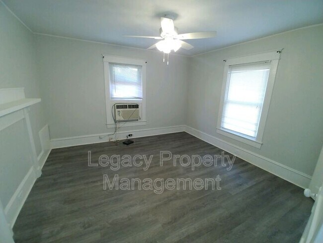 Foto del edificio - 703 Askew St