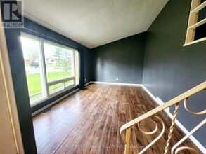 Building Photo - 22 Oakmount Dr