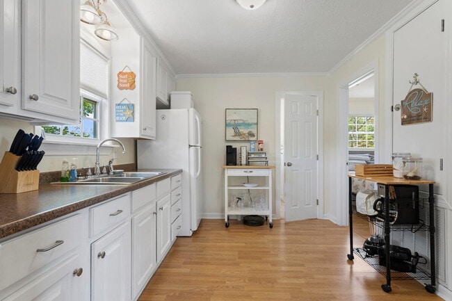 Building Photo - 312 Water St