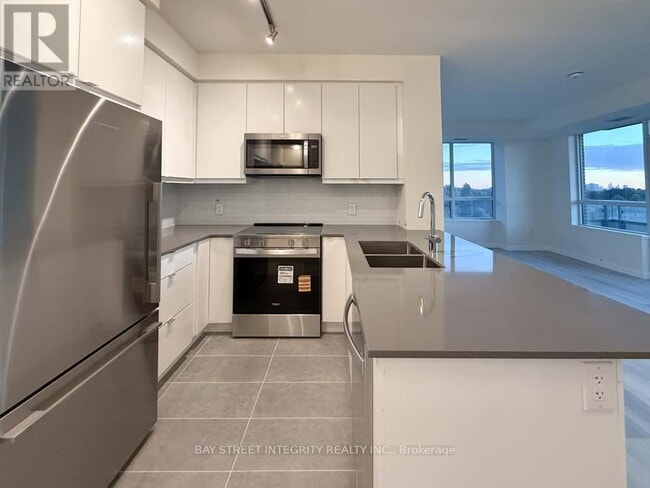 Building Photo - 3260 Sheppard Ave E