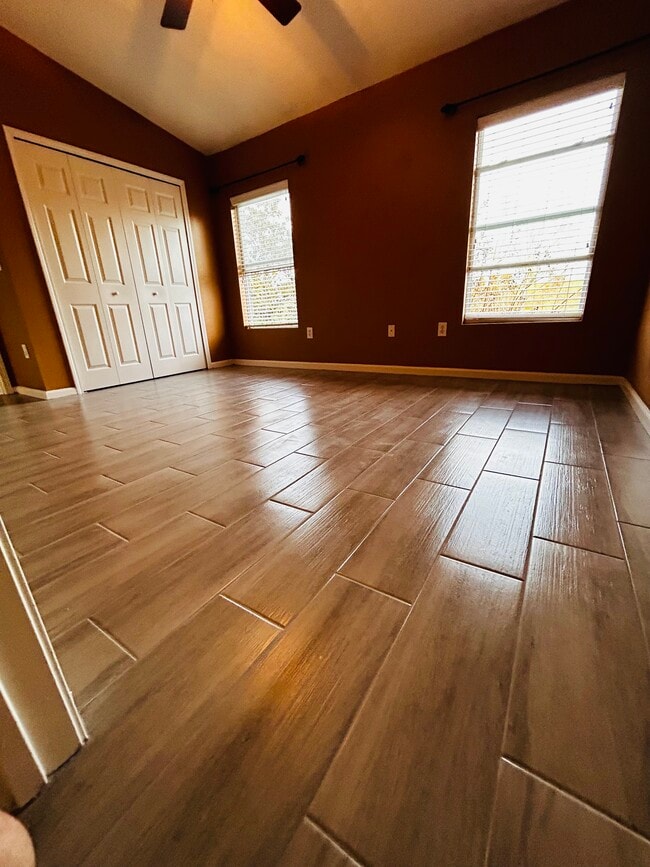 Building Photo - 9690 Amarante Cir