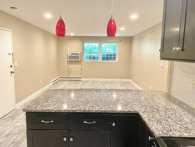 Foto del edificio - 12 Walker Rd