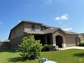 Building Photo - 625 Topaz Ln