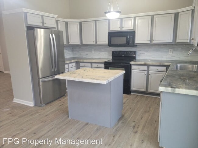 Building Photo - 3 br, 2 bath House - 102 Naples Court