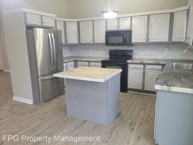Foto del edificio - 3 br, 2 bath House - 102 Naples Court